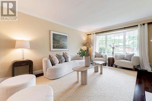 306 Oakwood Court, Burlington (Roseland), ON - Indoor Photo Showing Living Room