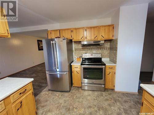 102 Jubilee Bay, Unity, SK - Indoor Photo Showing Kitchen