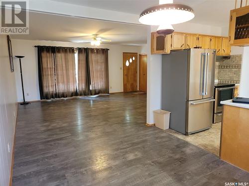 102 Jubilee Bay, Unity, SK - Indoor Photo Showing Kitchen With Stainless Steel Kitchen