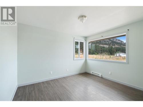 5030 Cousins Road, Peachland, BC - Indoor Photo Showing Other Room