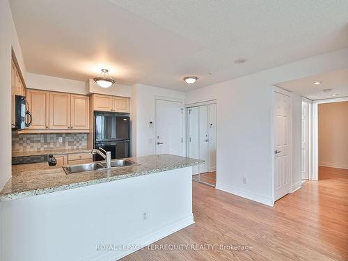 2119-25 Greenview Ave, Toronto, ON - Indoor Photo Showing Kitchen With Double Sink