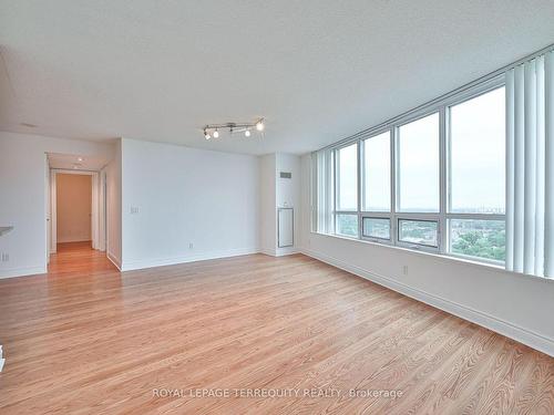 2119-25 Greenview Ave, Toronto, ON - Indoor Photo Showing Other Room