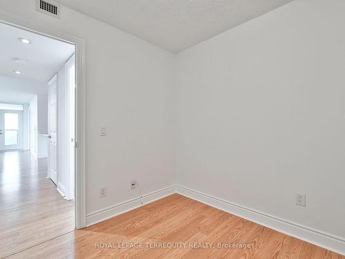 2119-25 Greenview Ave, Toronto, ON - Indoor Photo Showing Other Room