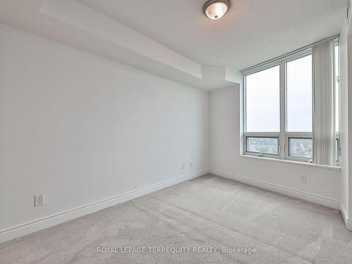 2119-25 Greenview Ave, Toronto, ON - Indoor Photo Showing Other Room