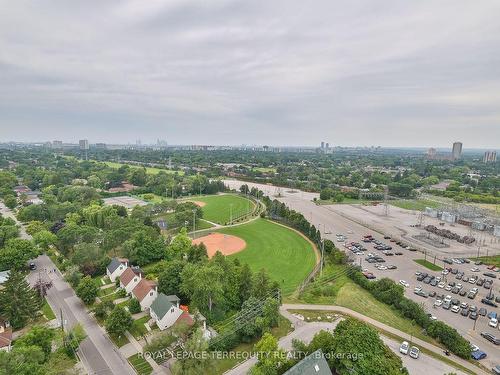 2119-25 Greenview Ave, Toronto, ON - Outdoor With View