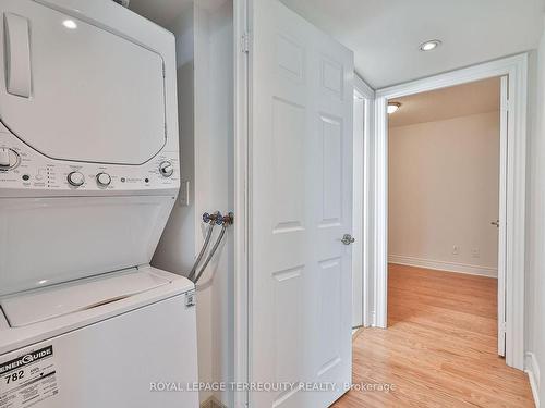 2119-25 Greenview Ave, Toronto, ON - Indoor Photo Showing Laundry Room