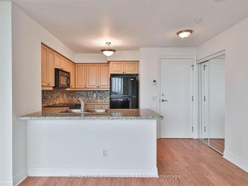 2119-25 Greenview Ave, Toronto, ON - Indoor Photo Showing Kitchen With Double Sink