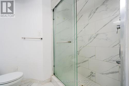 12 Heartview Road, Brampton (Sandringham-Wellington), ON - Indoor Photo Showing Bathroom