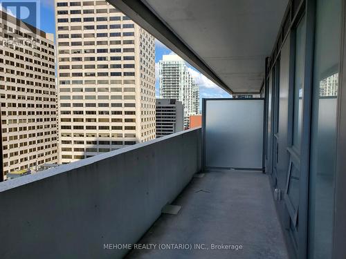 #1508 - 2221 Yonge Street, Toronto (Mount Pleasant West), ON - Outdoor With Balcony