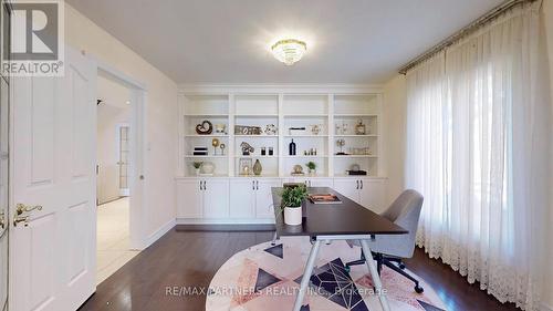 1 Fernwood Court, Richmond Hill, ON - Indoor Photo Showing Dining Room