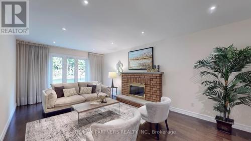 1 Fernwood Court, Richmond Hill, ON - Indoor Photo Showing Living Room With Fireplace