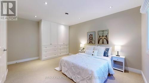 1 Fernwood Court, Richmond Hill, ON - Indoor Photo Showing Bedroom