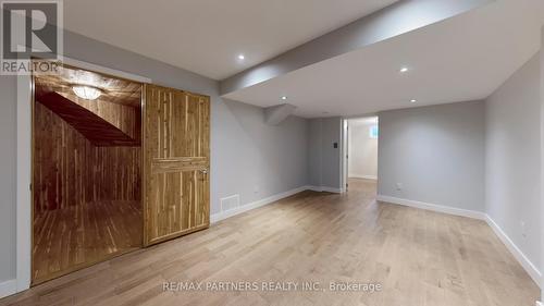 1 Fernwood Court, Richmond Hill, ON - Indoor Photo Showing Other Room