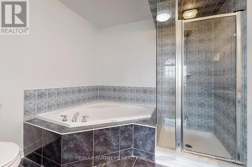 67 Irish Rose Drive, Markham, ON - Indoor Photo Showing Bathroom