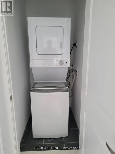 25 Magnolia Lane, Barrie (Innis-Shore), ON - Indoor Photo Showing Laundry Room