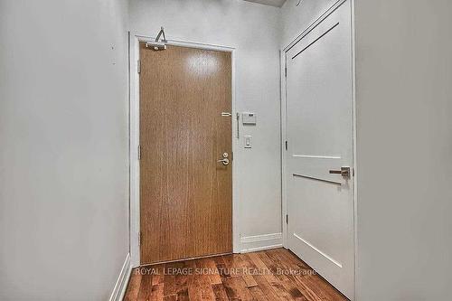 403-21 Clairtrell Rd, Toronto, ON - Indoor Photo Showing Other Room