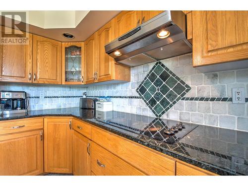 4731 20 Street Ne, Salmon Arm, BC - Indoor Photo Showing Kitchen