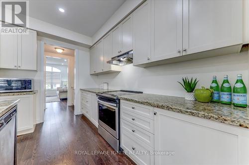 2616 Cerise Manor, Pickering, ON - Indoor Photo Showing Kitchen