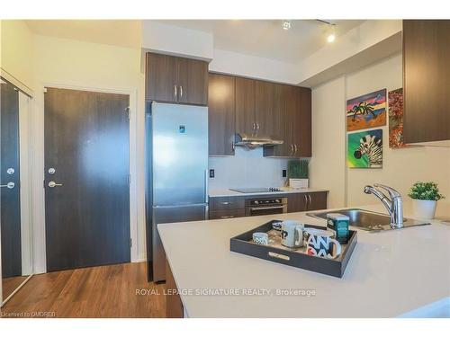 4103-55 Ann O'Reilly Rd, Toronto, ON - Indoor Photo Showing Kitchen