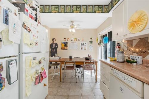 139 Whitney Avenue, Hamilton, ON - Indoor Photo Showing Kitchen