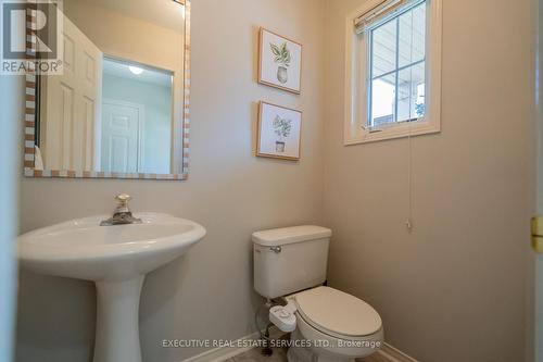 20 Heathwood Drive, Brampton (Fletcher'S Meadow), ON - Indoor Photo Showing Bathroom