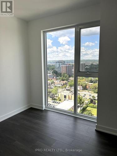 1802 - 370 Martha Street, Burlington, ON - Indoor Photo Showing Other Room