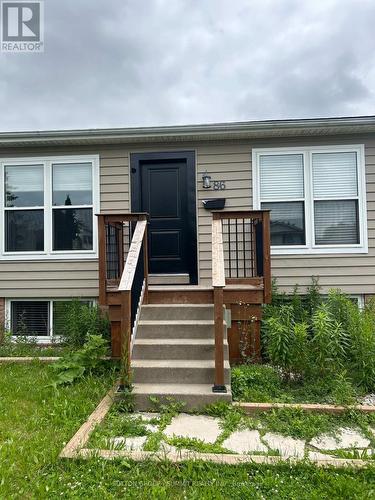 2 Bdrms - 86 Commerford Street, Thorold, ON - Outdoor