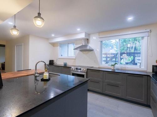 Cuisine - 7255 Rue Messier, Brossard, QC - Indoor Photo Showing Kitchen With Upgraded Kitchen