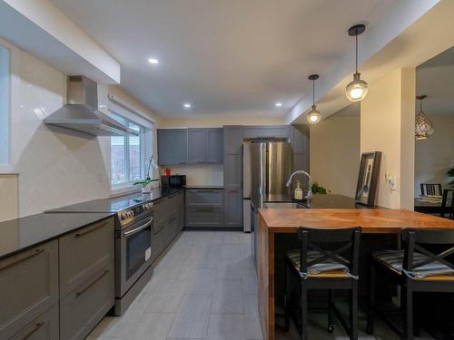 Cuisine - 7255 Rue Messier, Brossard, QC - Indoor Photo Showing Kitchen With Upgraded Kitchen