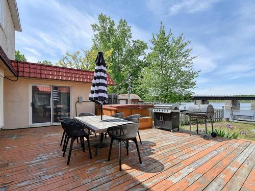 Balcon - 15 Rue Alfred, Laval (Sainte-Rose), QC - Outdoor With Deck Patio Veranda