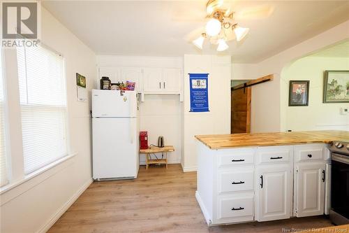 401 Gibson Street, Fredericton, NB - Indoor Photo Showing Kitchen