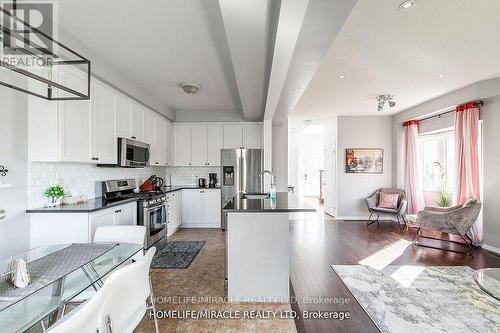 51 Palacebeach Trail, Hamilton (Stoney Creek), ON - Indoor Photo Showing Kitchen With Upgraded Kitchen