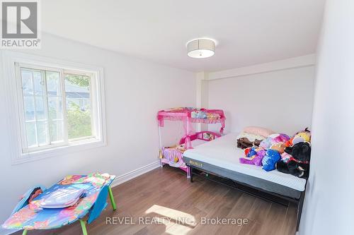 532 Ridgeway Road, Fort Erie, ON - Indoor Photo Showing Bedroom