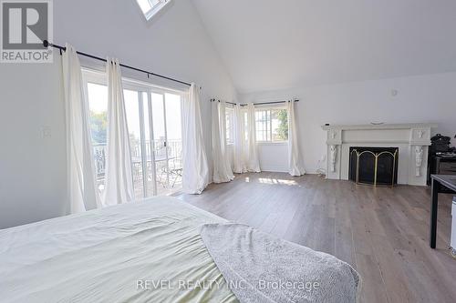 532 Ridgeway Road, Fort Erie, ON - Indoor Photo Showing Bedroom