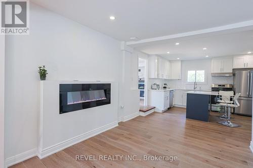 532 Ridgeway Road, Fort Erie, ON - Indoor Photo Showing Kitchen With Upgraded Kitchen