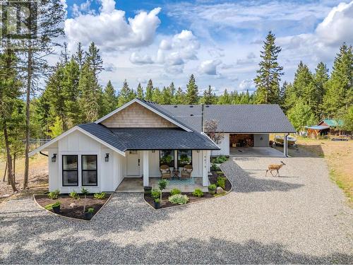 4878 Gloinnzun Drive, 108 Mile Ranch, BC - Outdoor With Facade