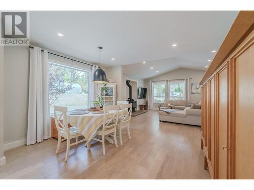 4878 Gloinnzun Drive, 108 Mile Ranch, BC - Indoor Photo Showing Dining Room