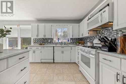 12 Baldwin Street, Brighton, ON - Indoor Photo Showing Kitchen With Upgraded Kitchen