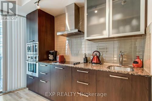 1406 - 12 York Street, Toronto (Waterfront Communities), ON - Indoor Photo Showing Kitchen With Upgraded Kitchen