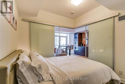 1406 - 12 York Street, Toronto (Waterfront Communities), ON - Indoor Photo Showing Bedroom