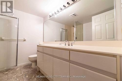 401 - 7 Carlton Street, Toronto, ON - Indoor Photo Showing Bathroom