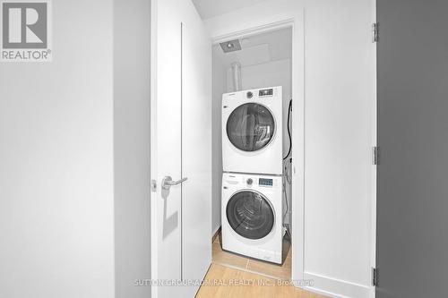 1706 - 8 Cumberland Street, Toronto (Annex), ON - Indoor Photo Showing Laundry Room