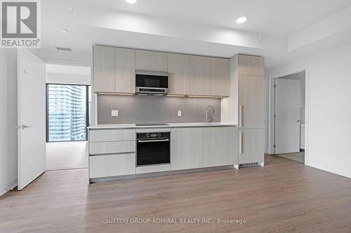 1706 - 8 Cumberland Street, Toronto (Annex), ON - Indoor Photo Showing Kitchen