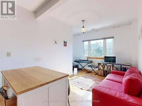 395 Crawford Street, Toronto (Trinity-Bellwoods), ON - Indoor Photo Showing Living Room