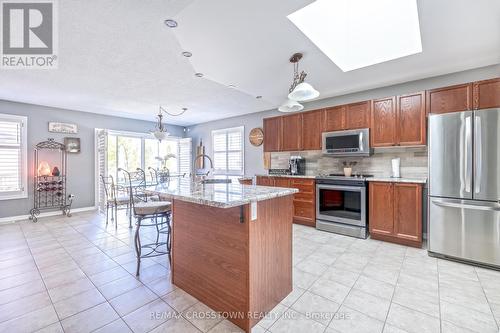 2210 Nevils Street, Innisfil, ON - Indoor Photo Showing Kitchen