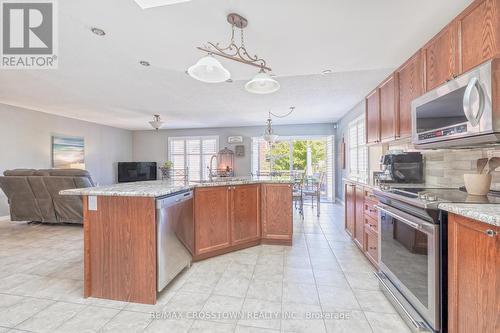 2210 Nevils Street, Innisfil (Alcona), ON - Indoor Photo Showing Kitchen