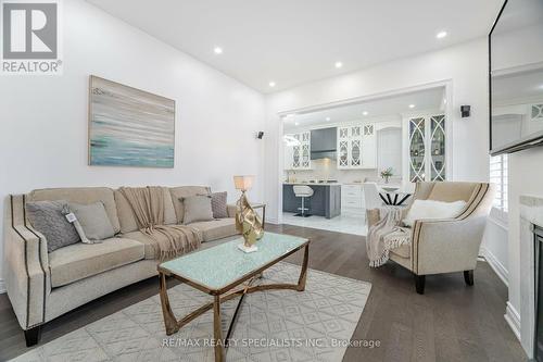 65 Bellefond Street, Vaughan (Kleinburg), ON - Indoor Photo Showing Living Room