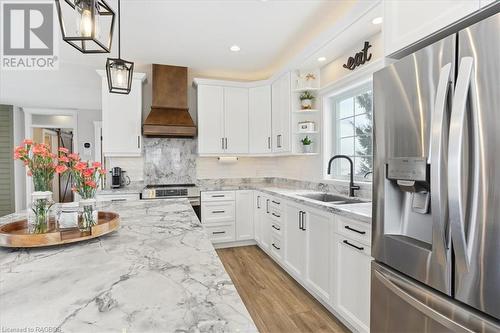 157335 7Th Line, Meaford (Municipality), ON - Indoor Photo Showing Kitchen With Upgraded Kitchen