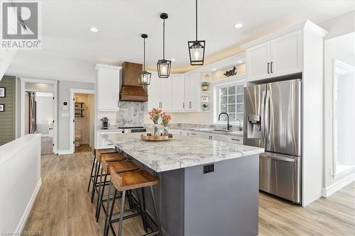 157335 7Th Line, Meaford (Municipality), ON - Indoor Photo Showing Kitchen With Upgraded Kitchen