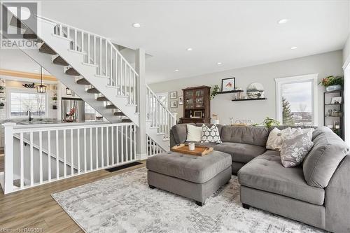 157335 7Th Line, Meaford (Municipality), ON - Indoor Photo Showing Living Room